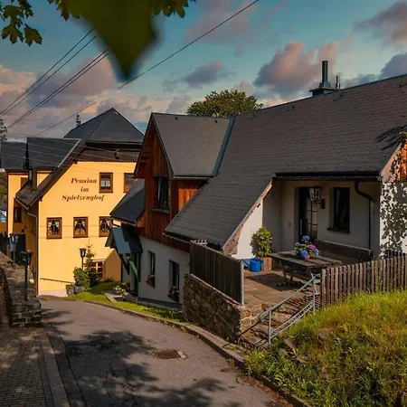 Spielzeughof *